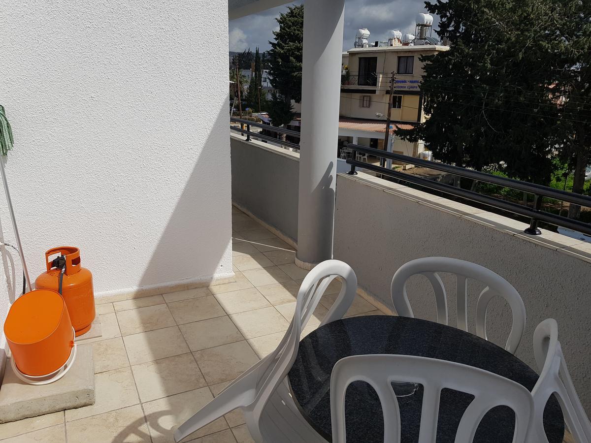 Valentinos Court Apartment Paphos ภายนอก รูปภาพ